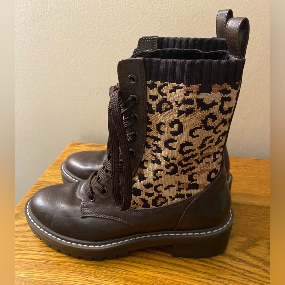Leopard Akie boots from Yellow Box. Size 6. NWOT.